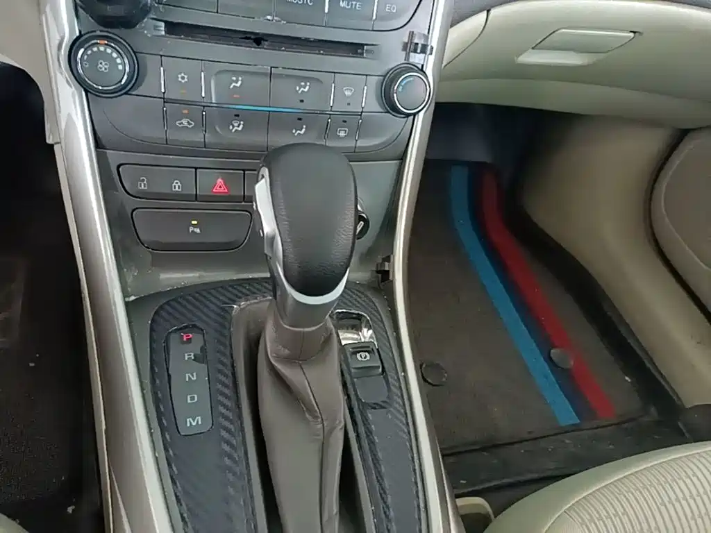 Chevrolet Malibu 2015 — фото 14