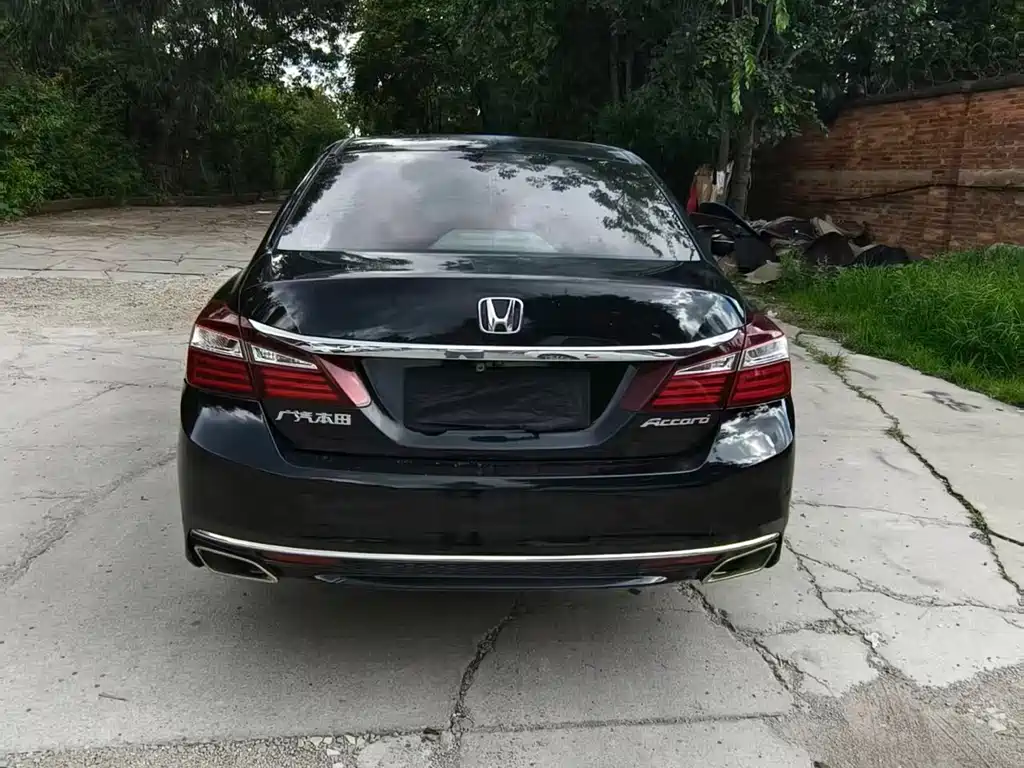 Honda Accord 2017 — фото 8