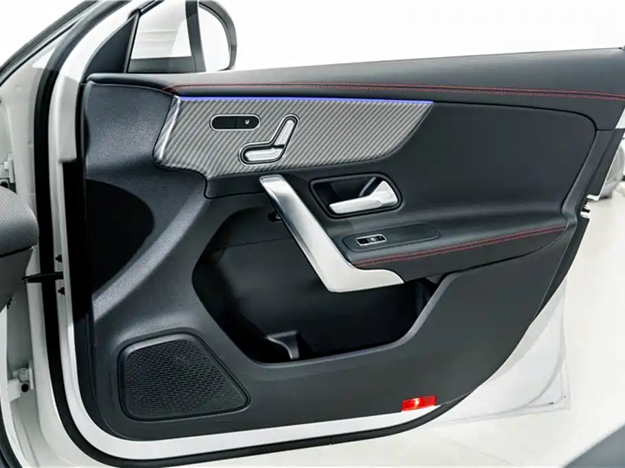 Mercedes-Benz A-Class 2024 — фото 15