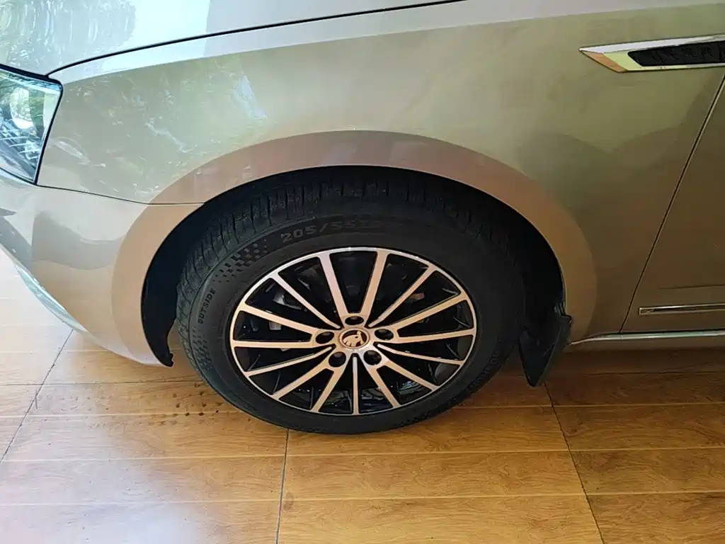 Skoda Octavia 2020 — фото 23