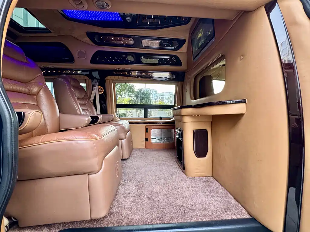 GMC Savana 2015 — фото 12