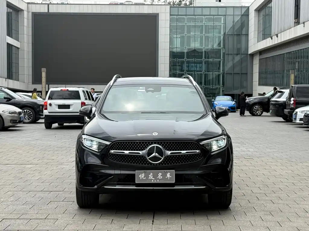 Mercedes-Benz GLC 2025