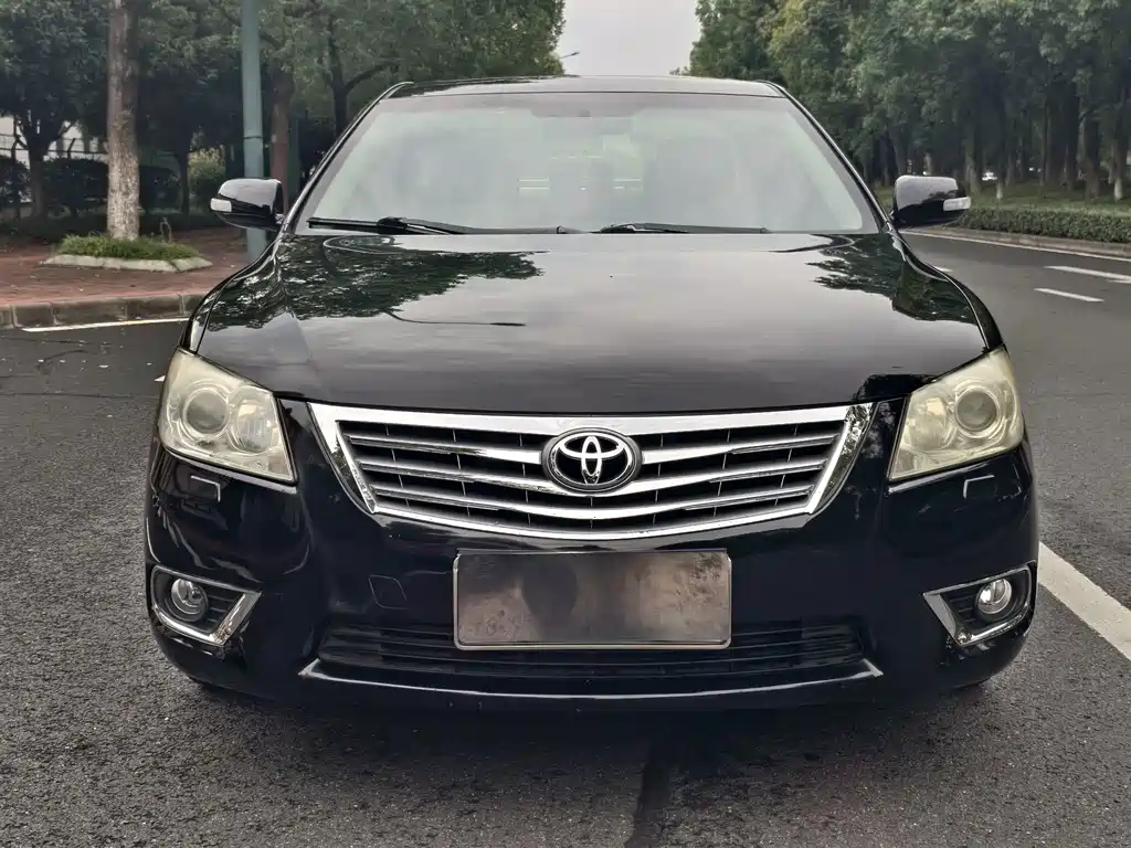 Toyota Camry 2009 — фото 2