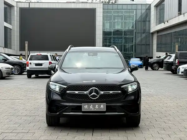 Mercedes-Benz GLC 2025