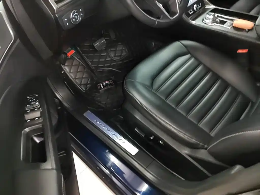 Ford Mondeo 2020 — фото 16