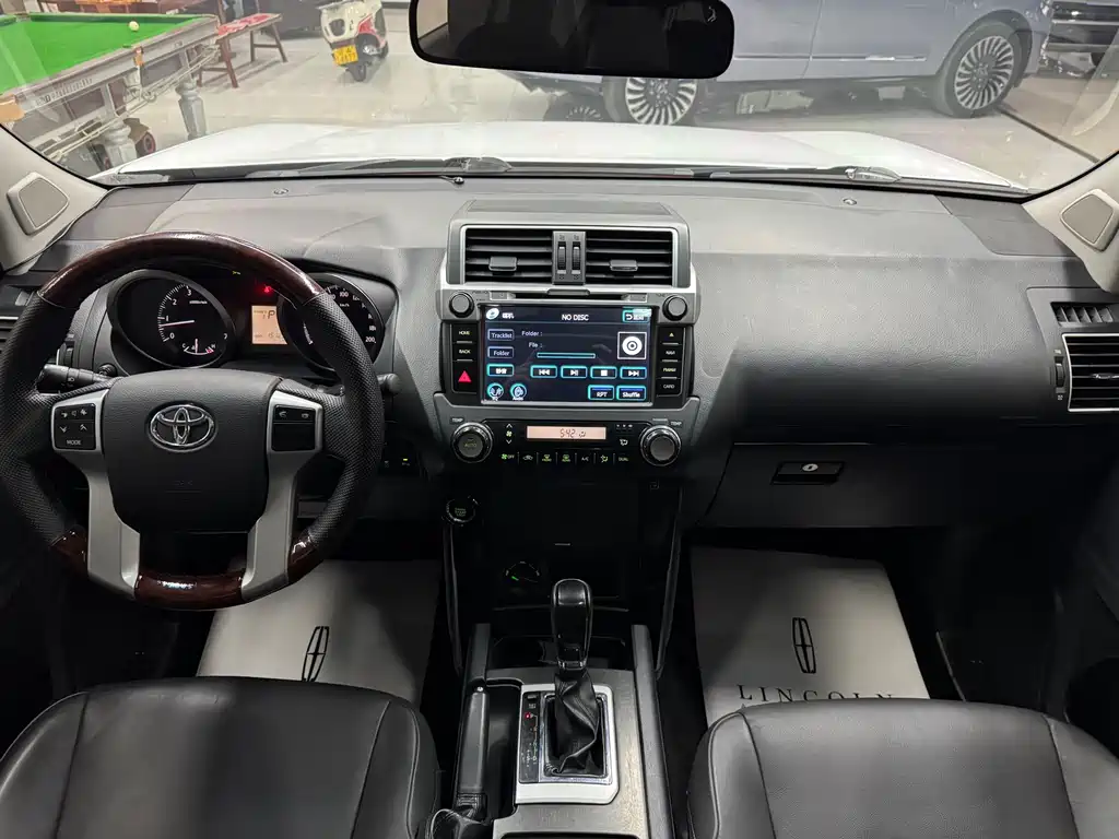 Toyota Prado 2016 — фото 13