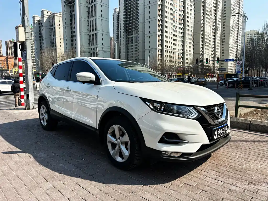 Nissan Qashqai 2022 — фото 1