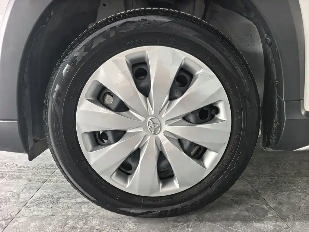Toyota Yaris L 2022 — фото 14