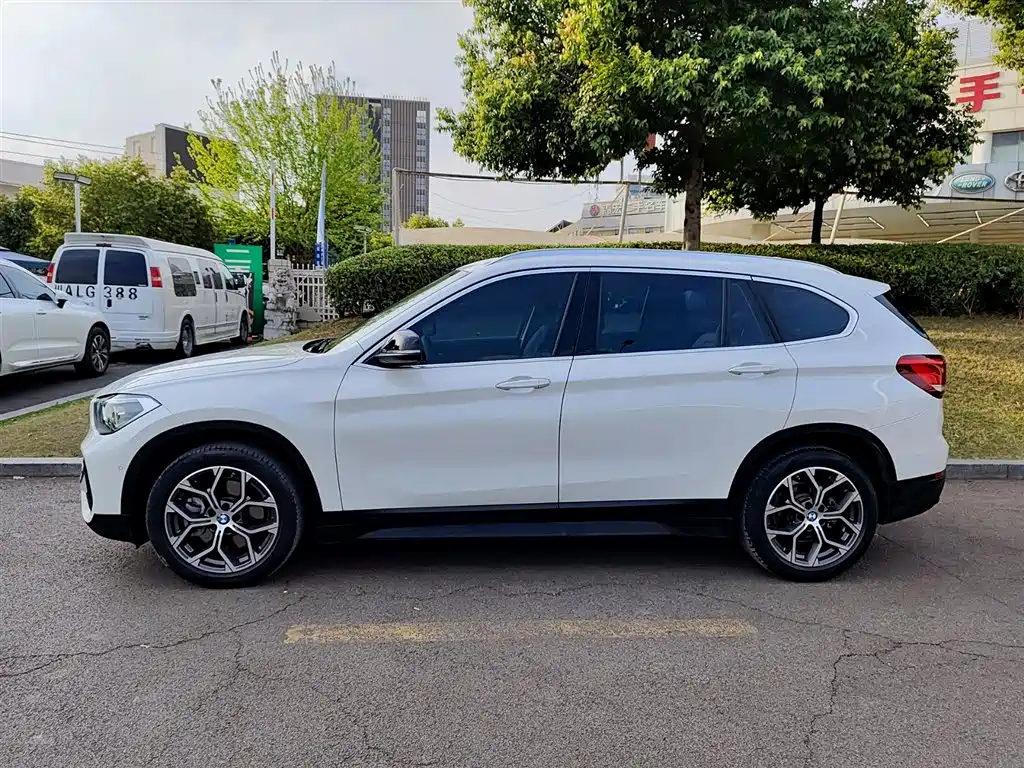 BMW X1 2020 — фото 3