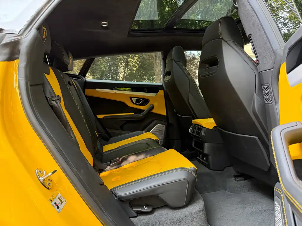 Lamborghini Urus 2019 — фото 9