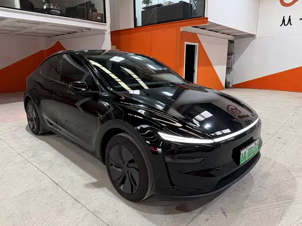 Tesla Model Y 2026
