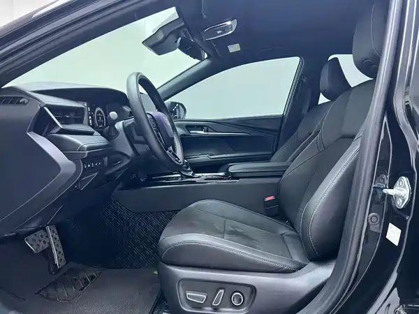 Toyota Camry 2024