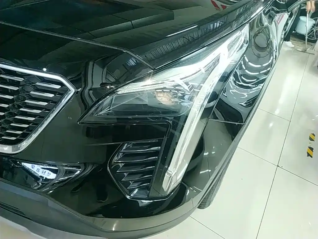 Cadillac XT4 2020 — фото 18
