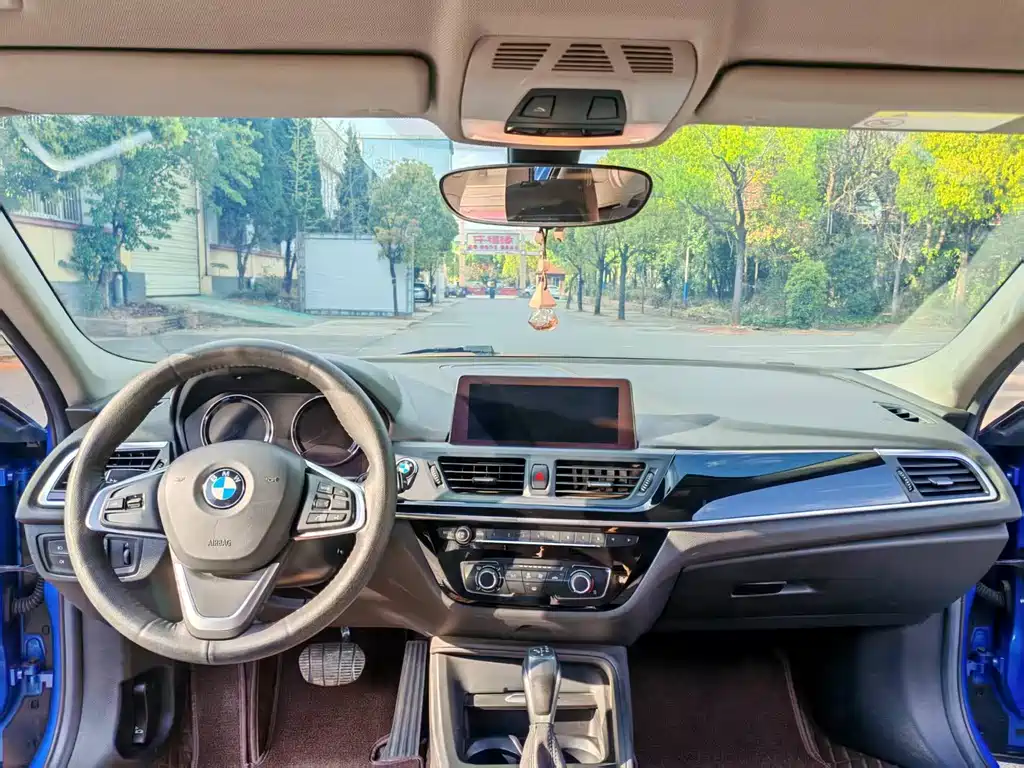 BMW 1 Series 2019 — фото 4