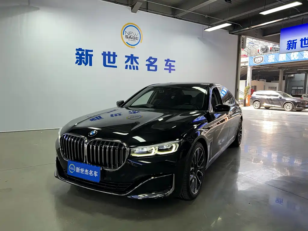 BMW 7 Series 2020 — фото 1