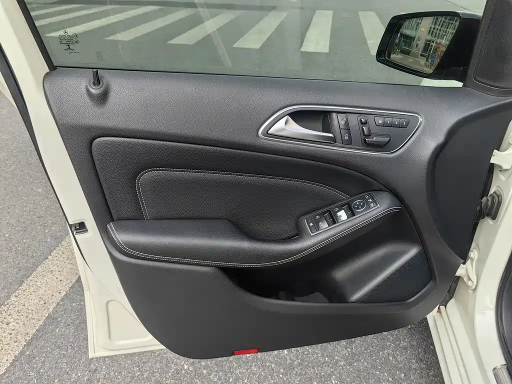 Mercedes-Benz B-Class 2013 — фото 16