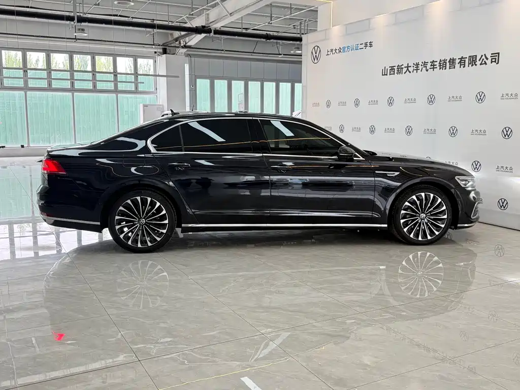 Volkswagen Phideon 2023 — фото 2