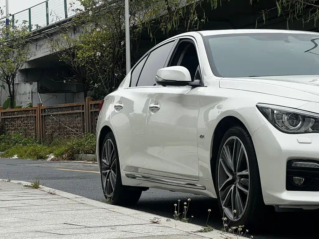 Infiniti Q50L 2017 — фото 6