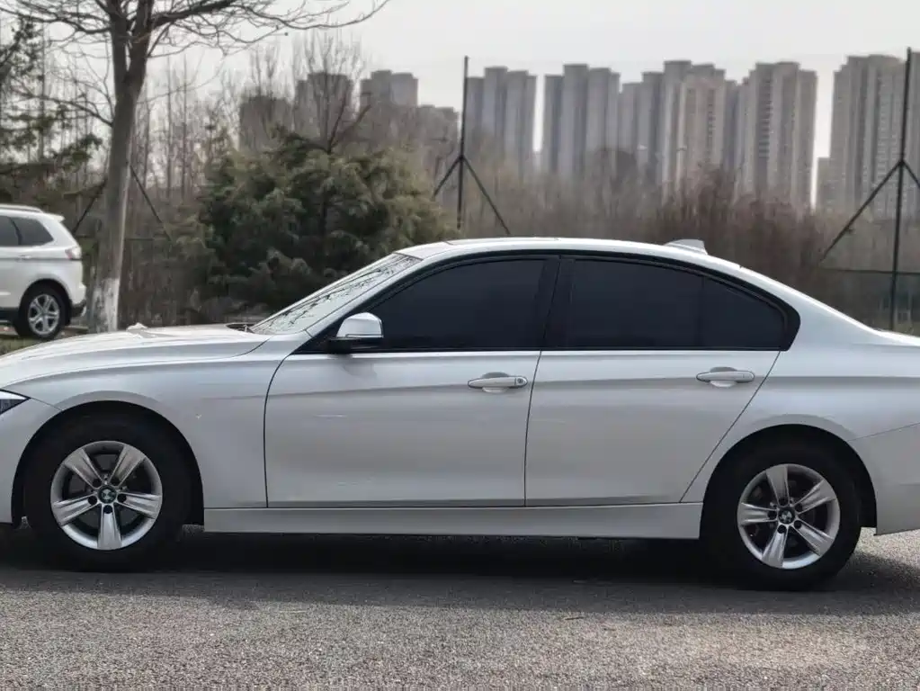 BMW 3 Series 2013 — фото 3