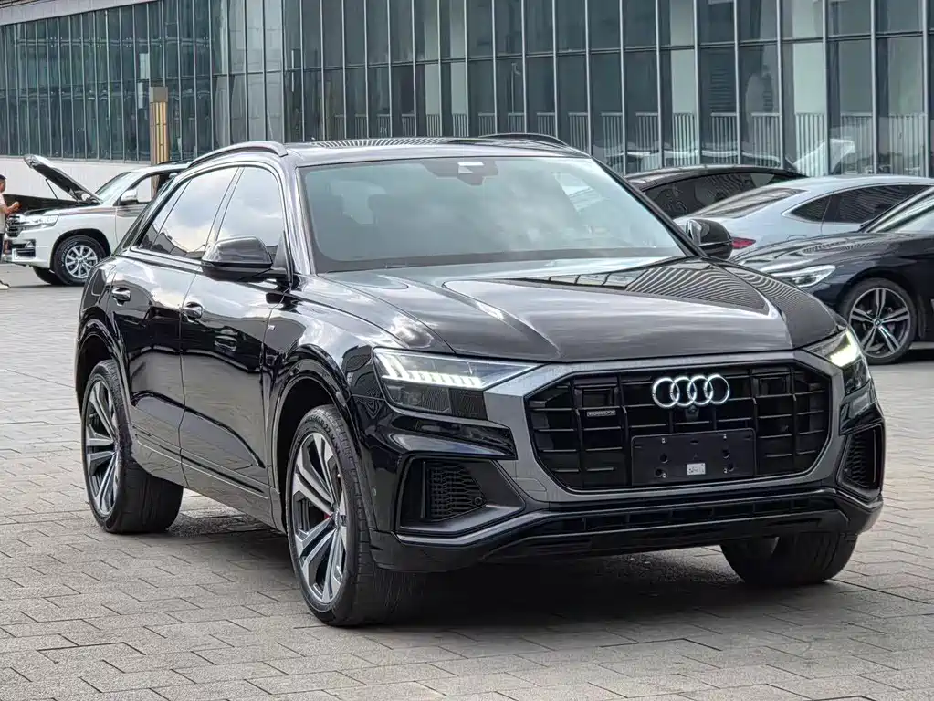 Audi Q8 2020 — фото 3