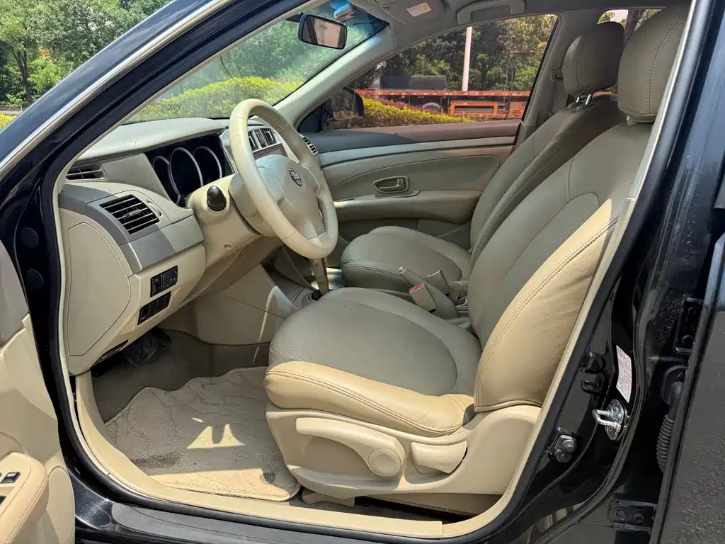 Nissan Sylphy 2013