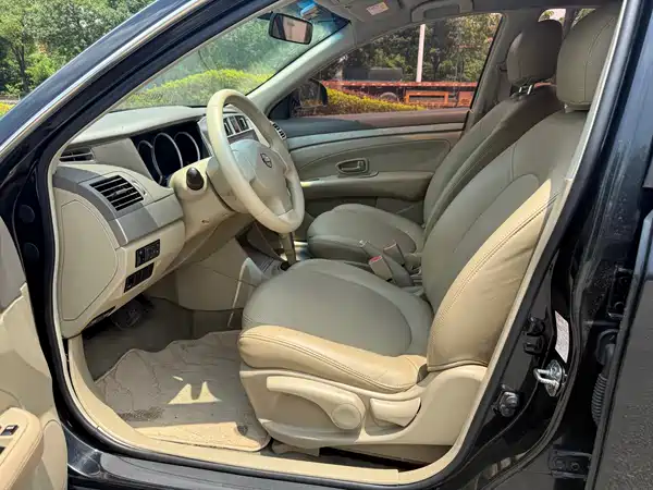 Nissan Sylphy 2013