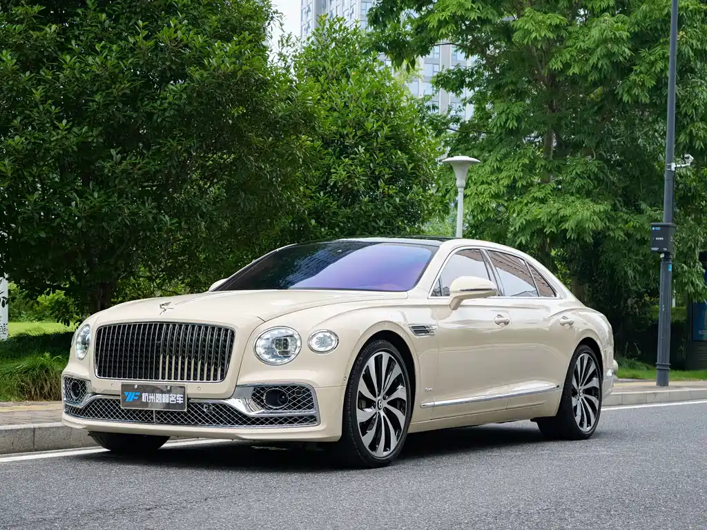 Bentley Flying Spur 2023 — фото 1