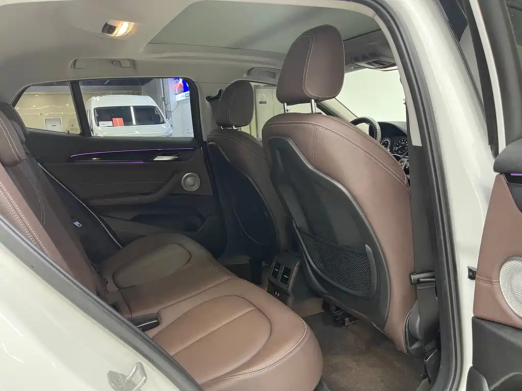 BMW X2 2023 — фото 11