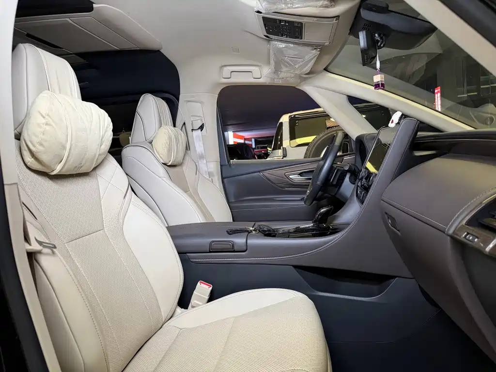 Toyota Vellfire 2024 — фото 13