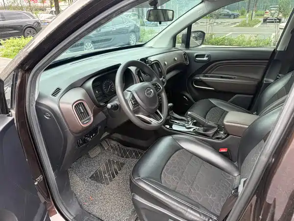 GAC Trumpchi GS3 2017