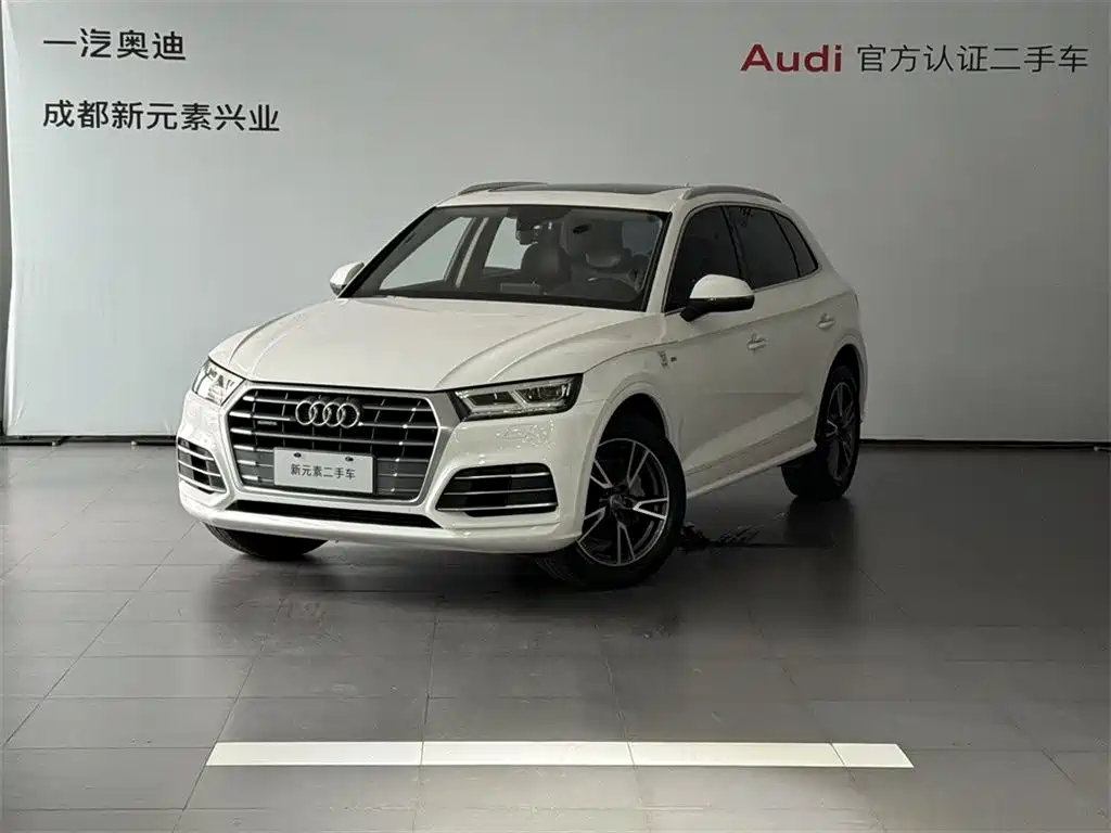 Audi Q5L 2018 — фото 1