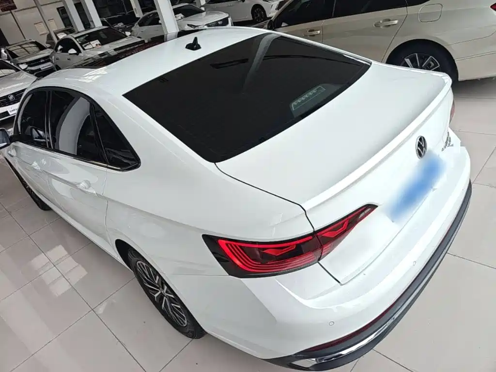 Volkswagen Sagitar 2025