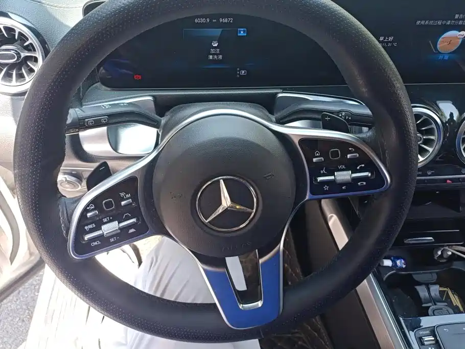 Mercedes-Benz EQB 2023 — фото 15