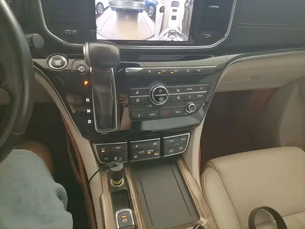 GAC Motor Trumpchi M8 2018 — фото 14