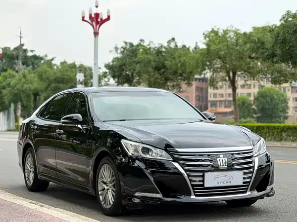 Toyota Crown 2017
