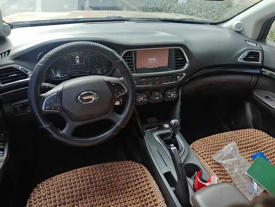 GAC Trumpchi GS4 2015 — фото 12