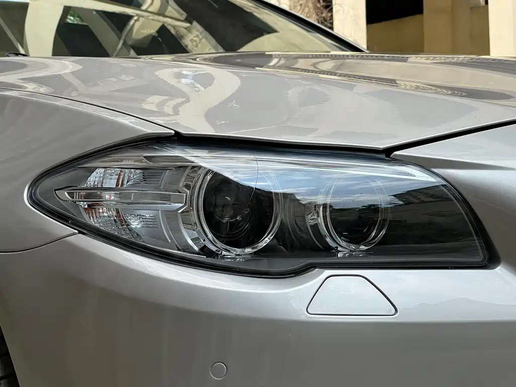 BMW 5 Series 2014 — фото 9