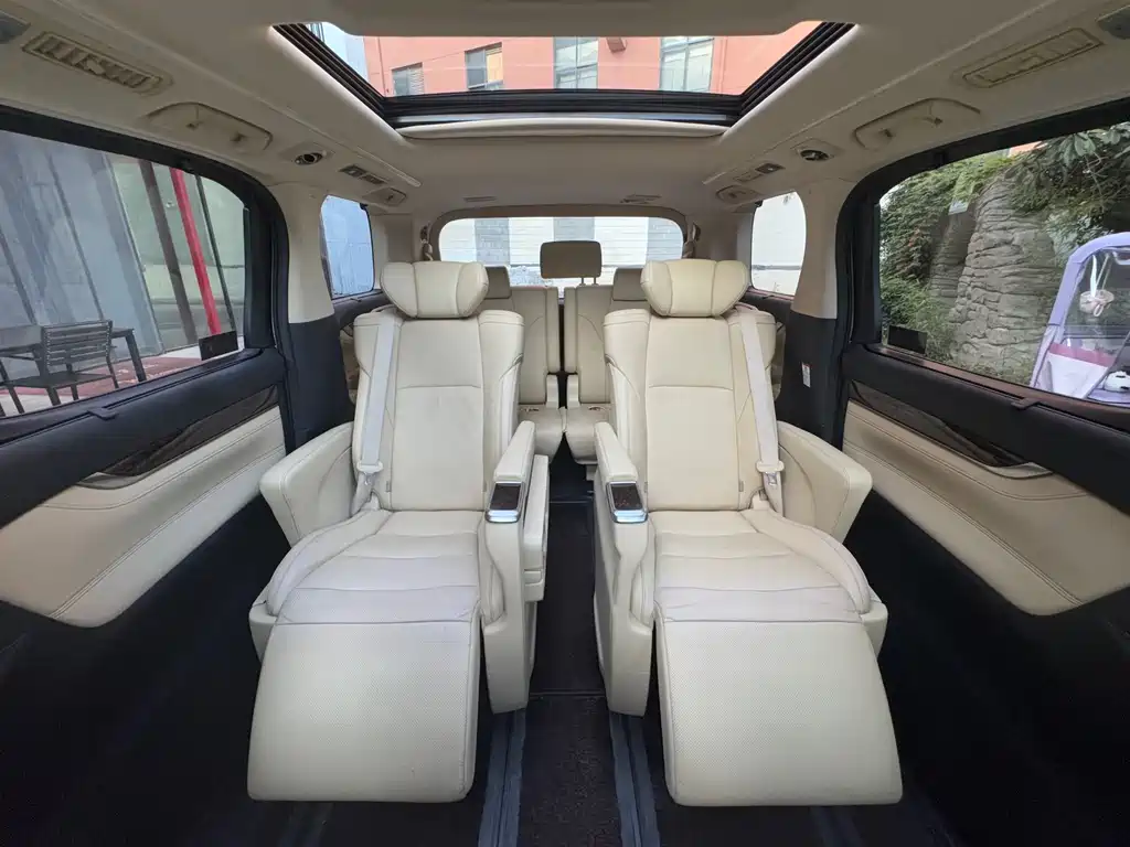 Toyota Alphard 2019 — фото 14