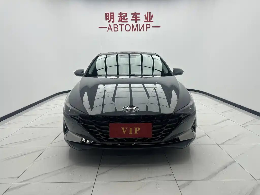 Hyundai Elantra 2022