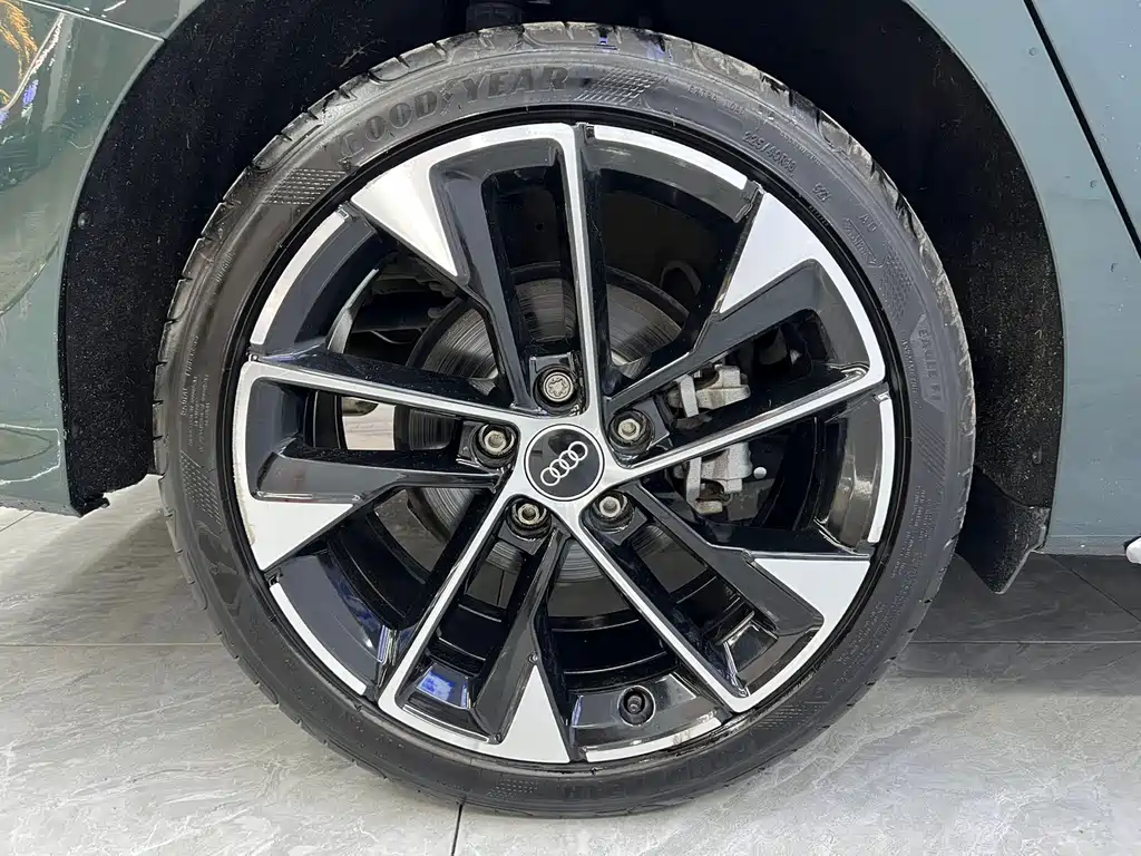 Audi A3 2023 — фото 19