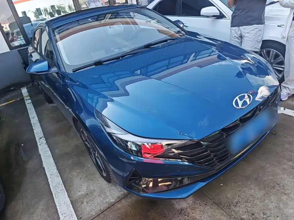 Hyundai Elantra 2020 — фото 4