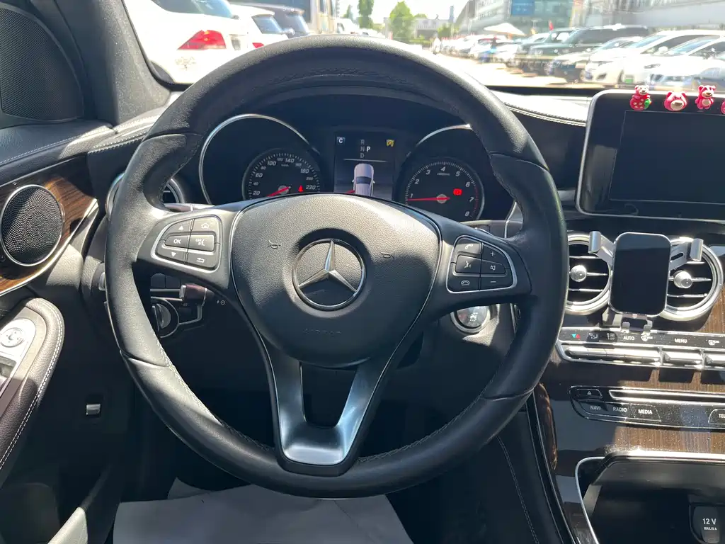 Mercedes-Benz GLC 2019 — фото 20