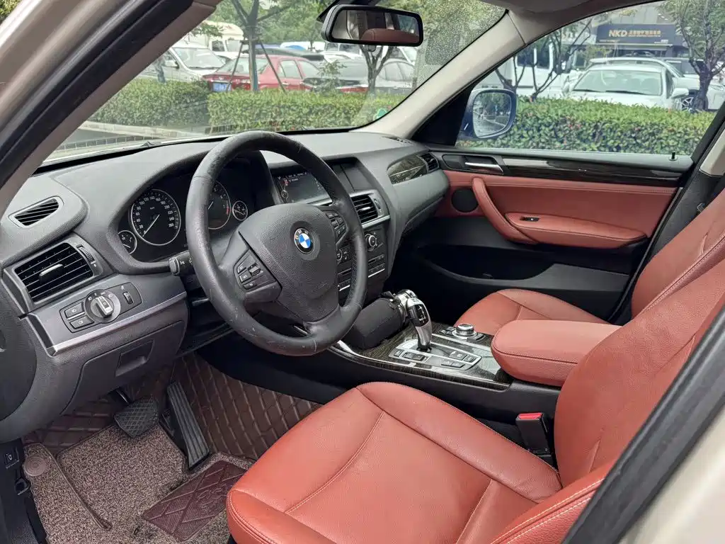 BMW X3 2013 — фото 15