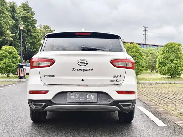 GAC Trumpchi GS4 2015