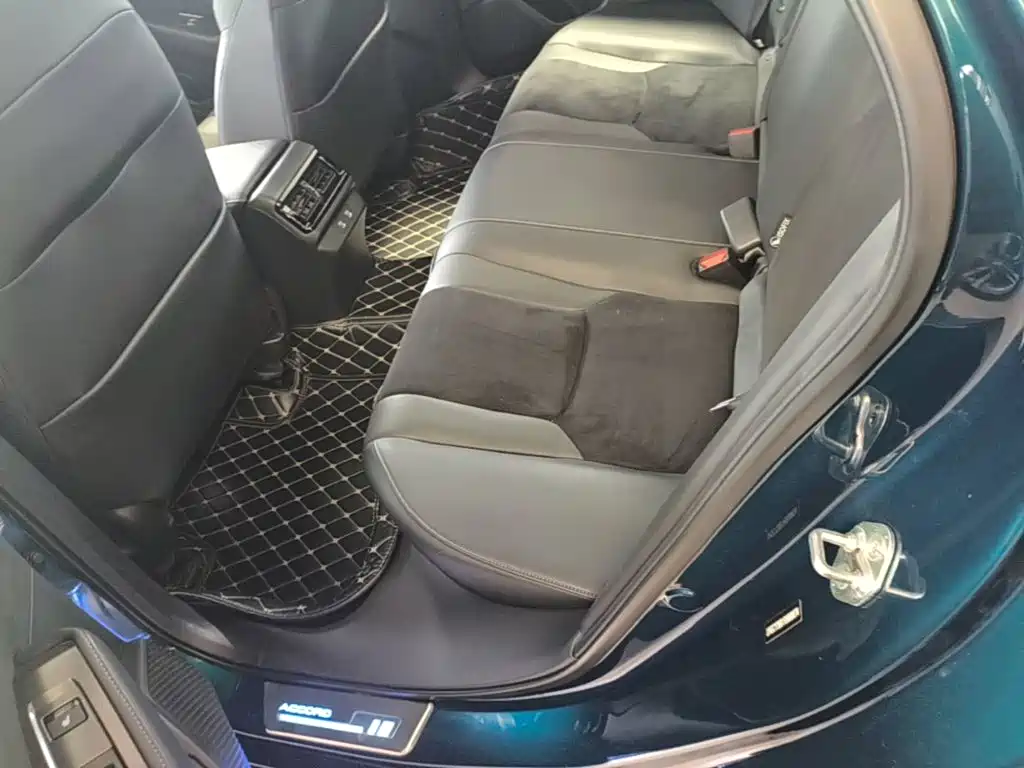 Honda Accord New Energy 2023 — фото 17