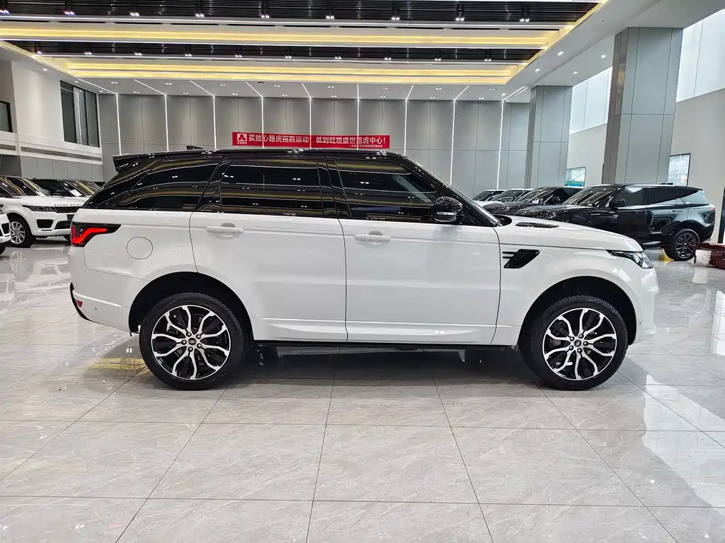 Land Rover Range Rover Sport 2022 — фото 18