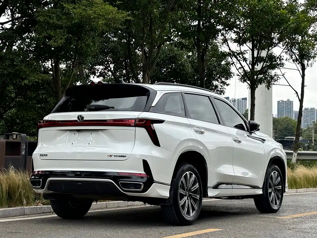 Changan CS75 PLUS 2025 — фото 6