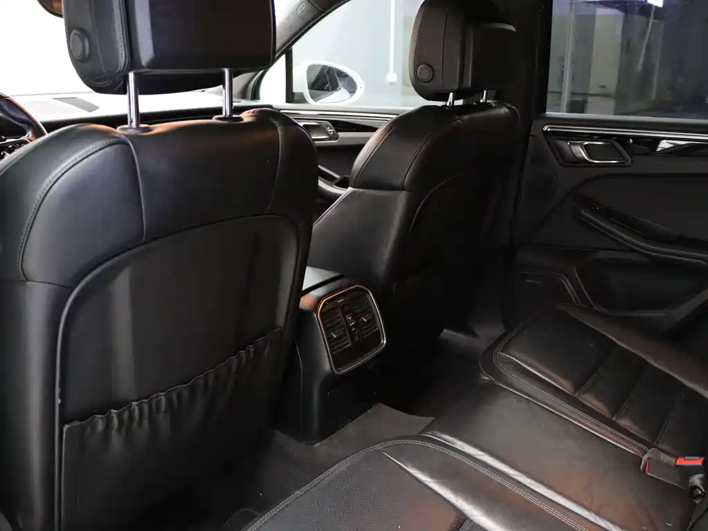 Porsche Macan 2015 — фото 25
