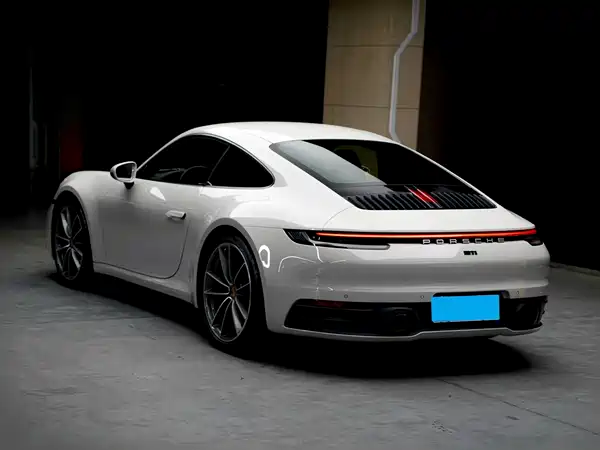 Porsche 911 2023