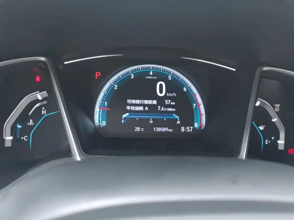 Honda Civic 2018 — фото 12